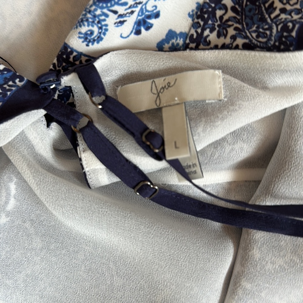Joie L Blue Colored Patterned Tank 100% Silk shell polyester - Picture 3 of 6